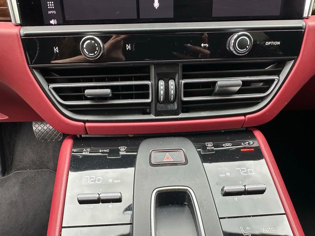 Certified 2023 Porsche Macan S AWD/4WD image 25