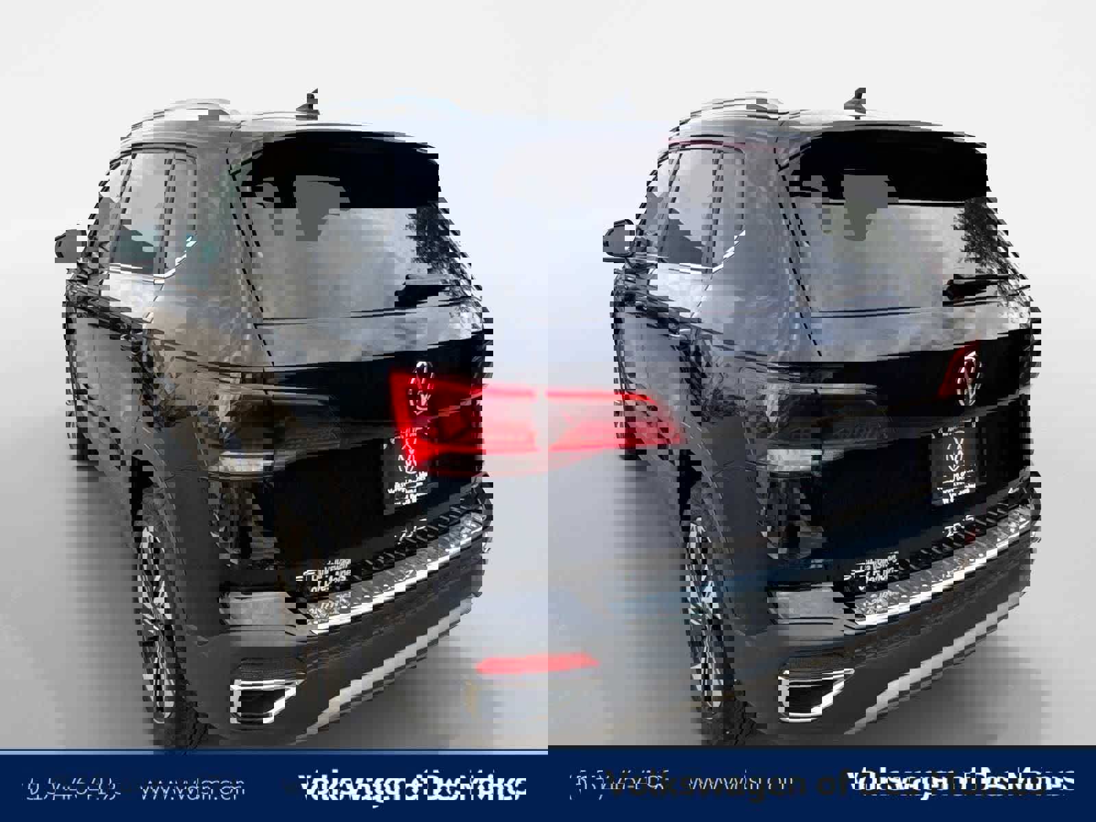 Certified 2024 Volkswagen Taos SE image 4