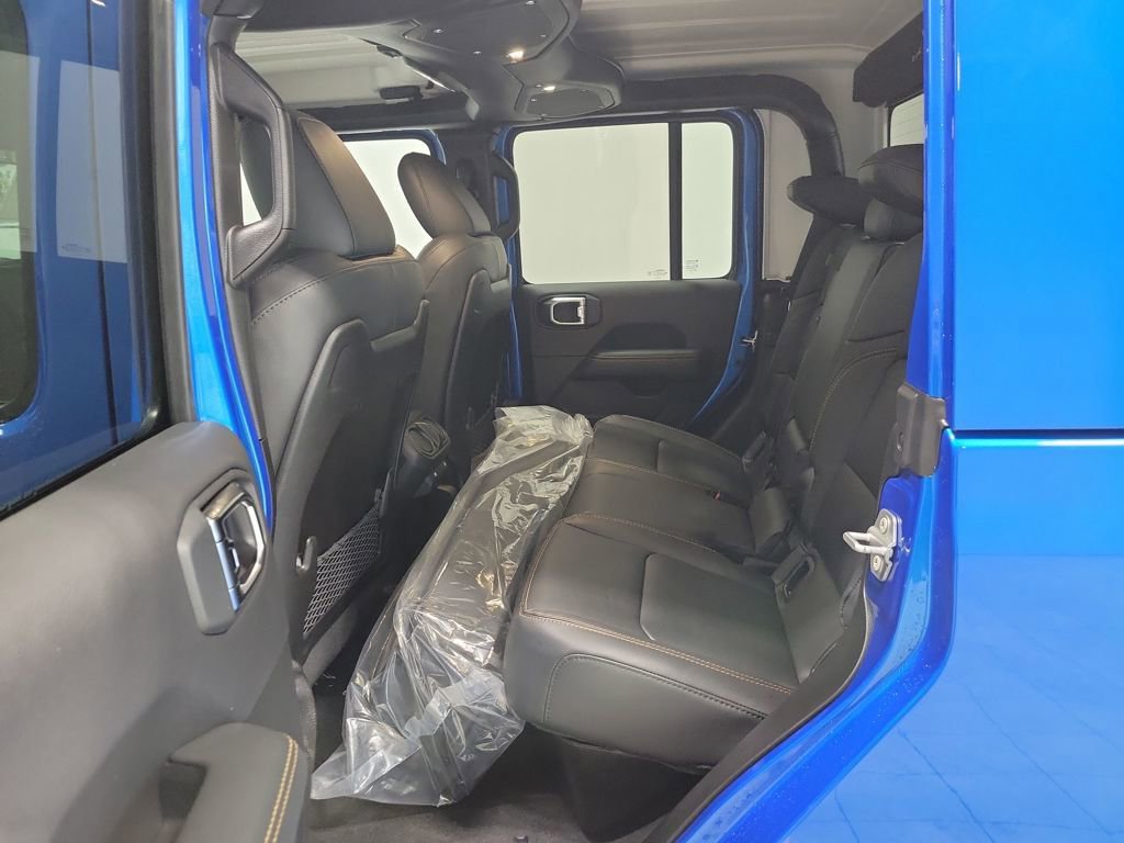 New 2026 Jeep Gladiator Sahara image 8