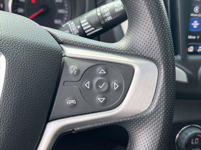 Used 2023 GMC Terrain SLE w/ Driver Convenience Package image 24