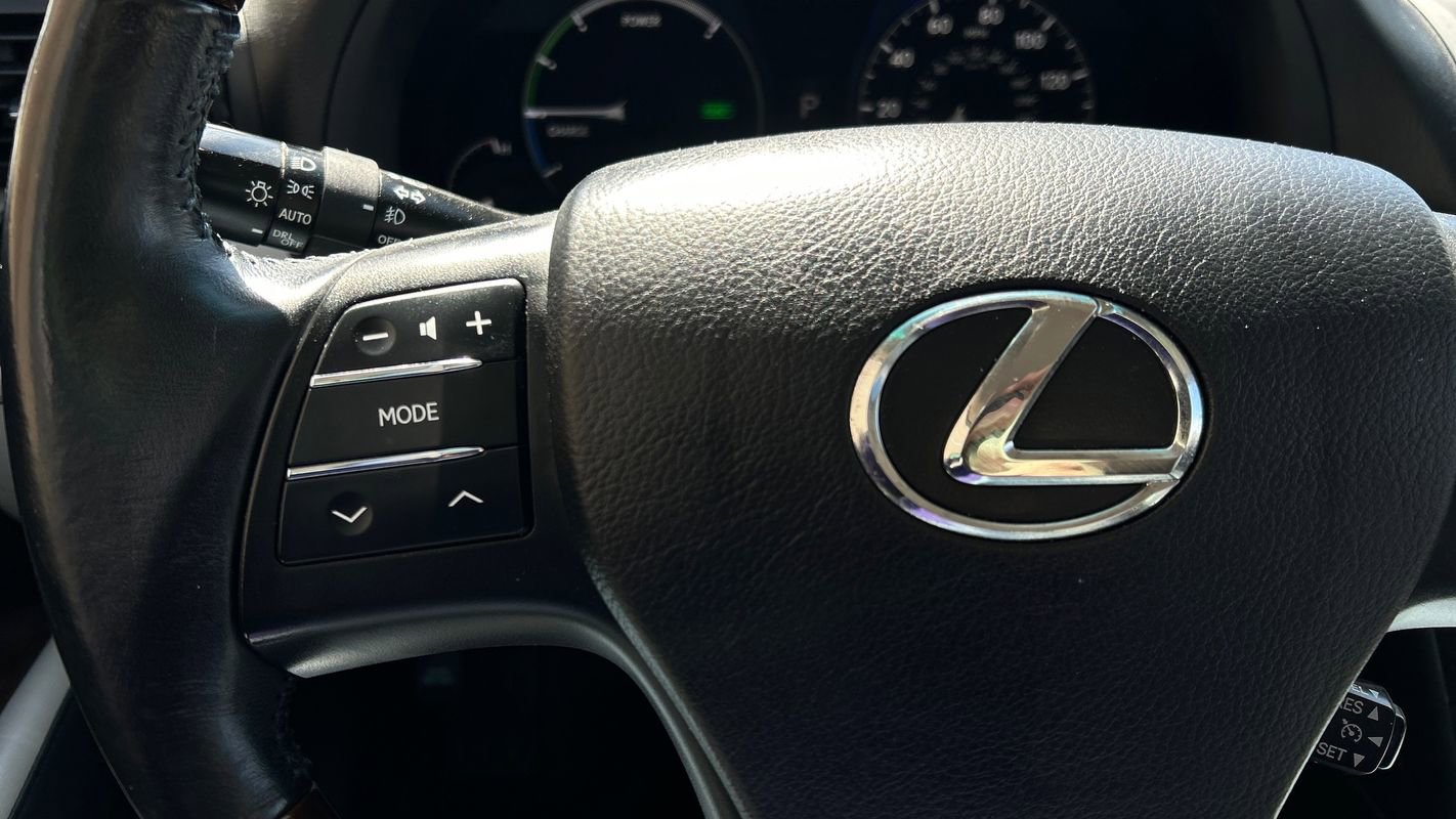 Used 2012 Lexus RX 450h AWD w/ Premium Pkg image 33