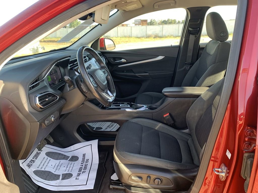 Certified 2022 Chevrolet Bolt EUV LT w/ Comfort Package image 18