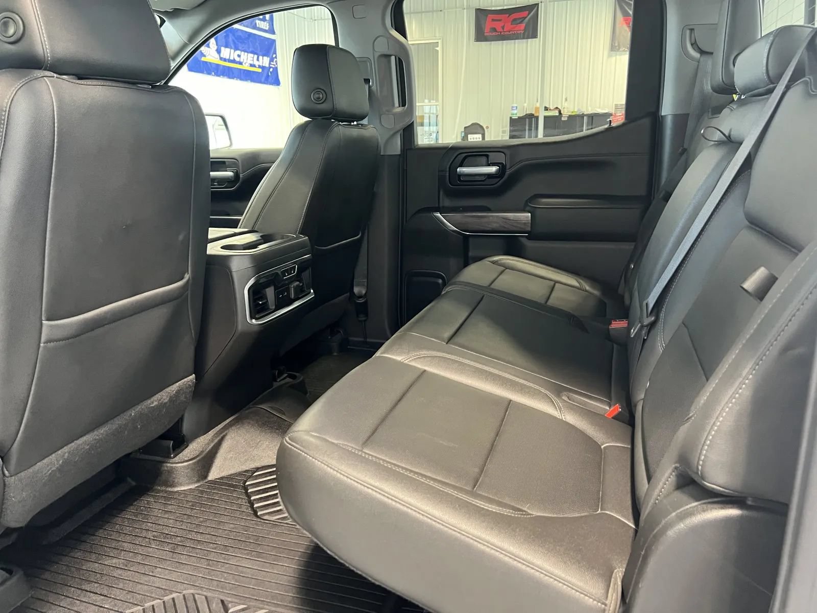 Used 2021 Chevrolet Silverado 1500 LTZ AWD/4WD image 16