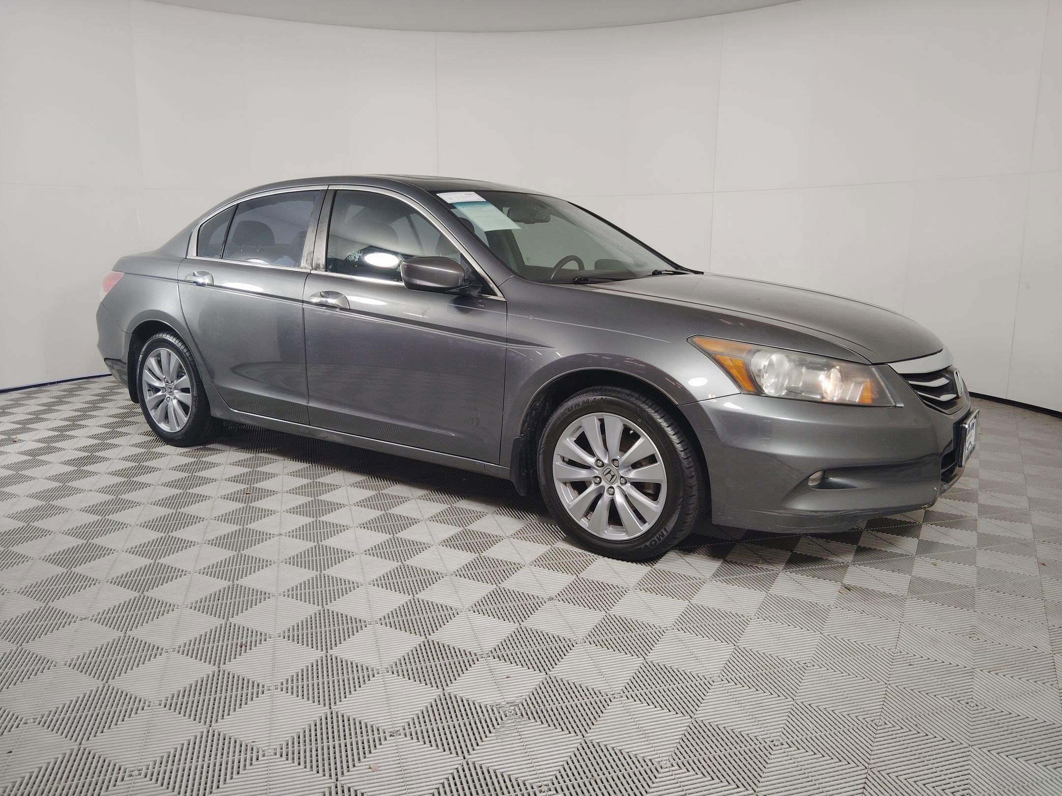 Used 2011 Honda Accord EX-L image 7