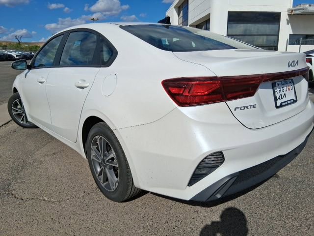 Used 2024 Kia Forte LXS image 3