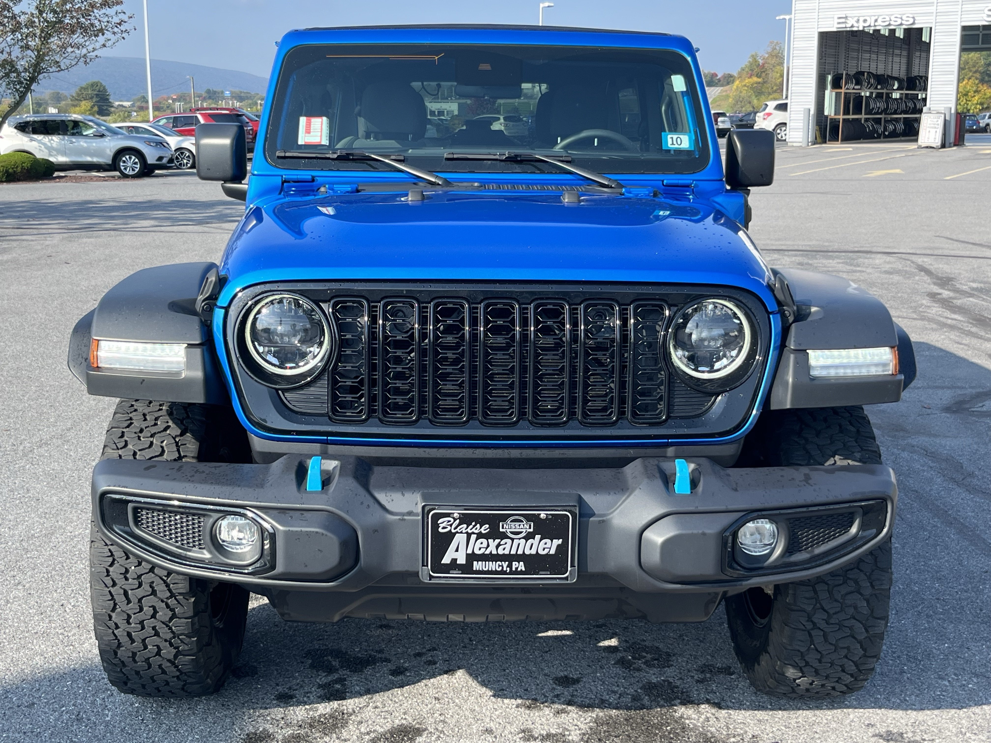 Used 2024 Jeep Wrangler Unlimited AWD/4WD image 13