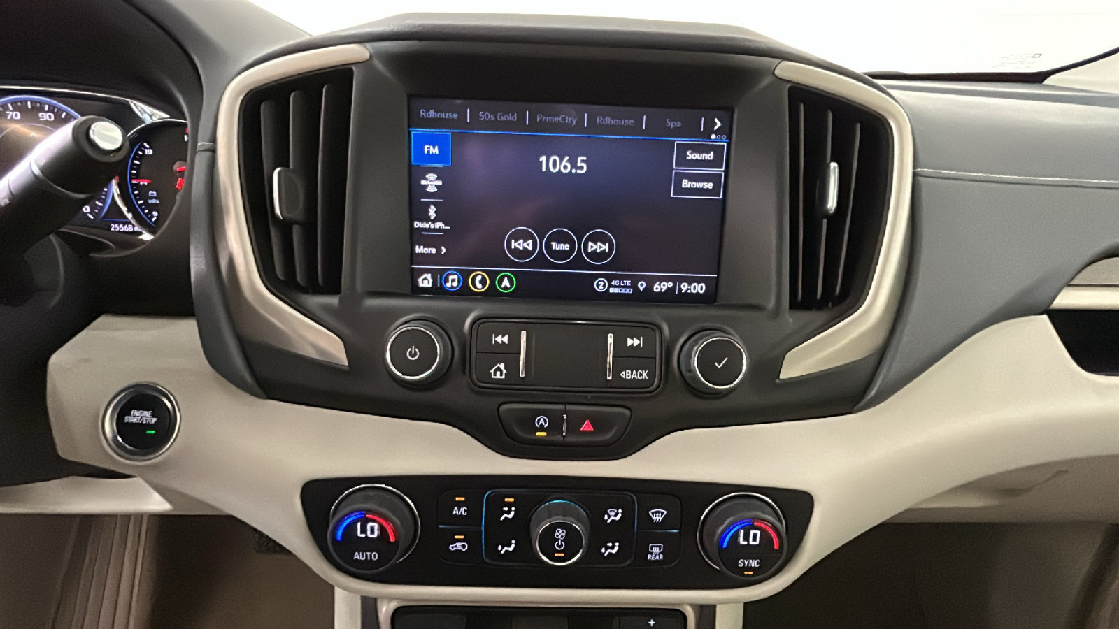 Used 2023 GMC Terrain Denali w/ Denali Premium Package AWD/4WD image 28