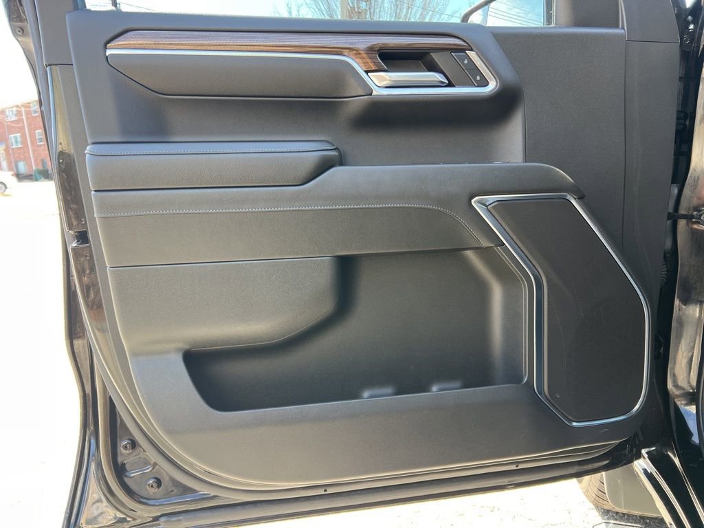 Used 2024 Chevrolet Silverado 1500 LT image 12