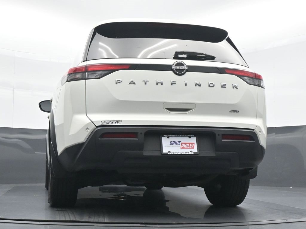 Used 2024 Nissan Pathfinder S image 20