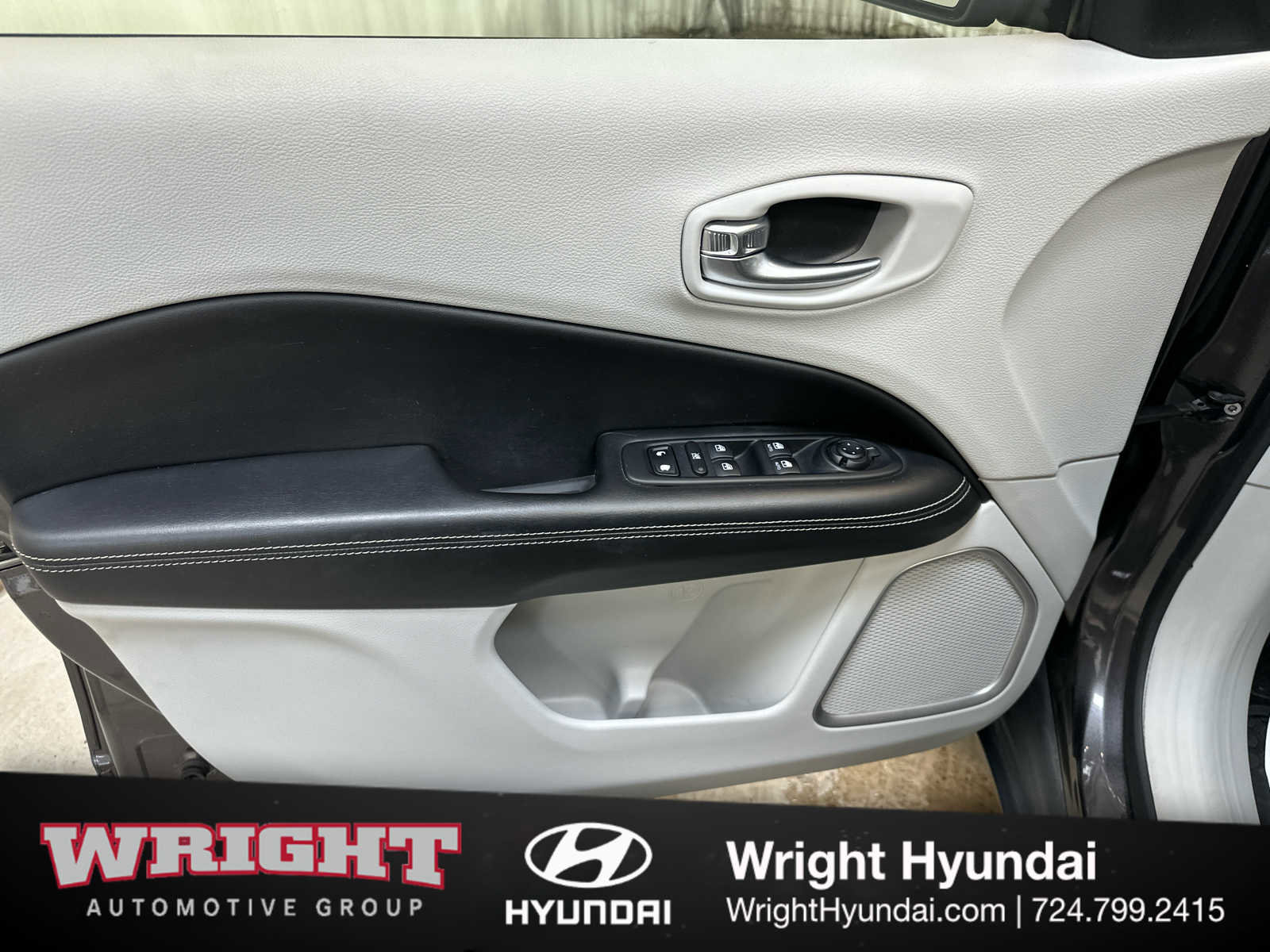 Used 2020 Jeep Compass Latitude image 9