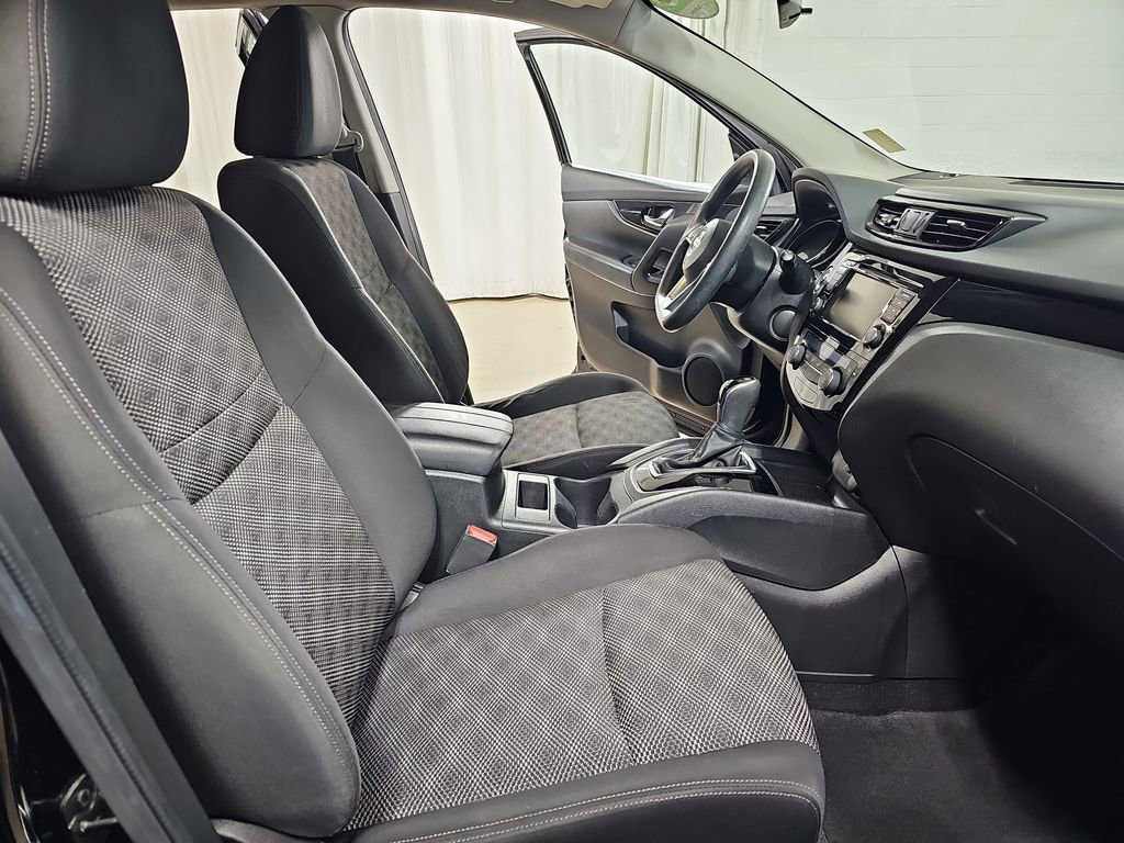 Used 2019 Nissan Rogue Sport SV image 13