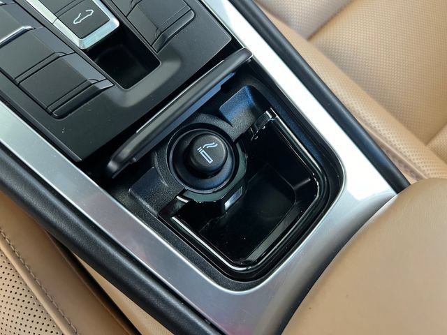 Used 2019 Porsche 911 Carrera RWD image 26