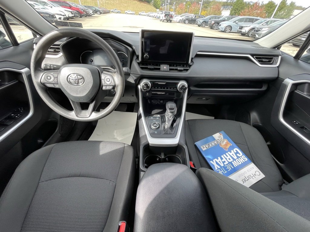 Used 2024 Toyota RAV4 LE image 21