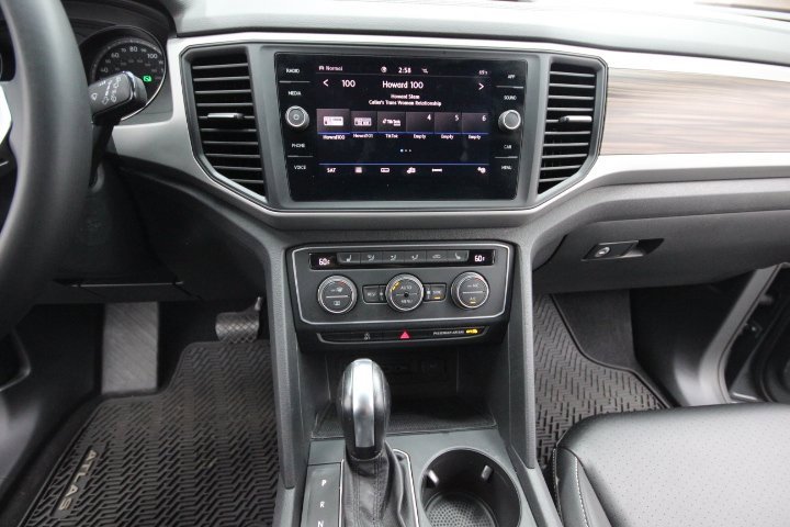 Used 2021 Volkswagen Atlas SE w/ Towing Package image 22