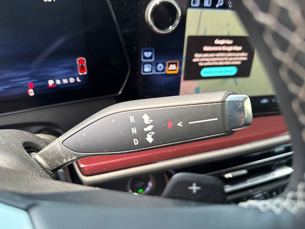 Used 2025 Chevrolet Traverse Z71 w/ LPO, Floor Liner Package AWD/4WD image 27