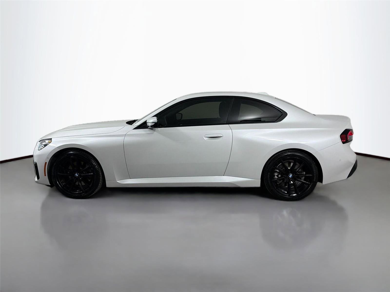 Certified 2024 BMW 230i Coupe w/ Premium Package RWD image 8