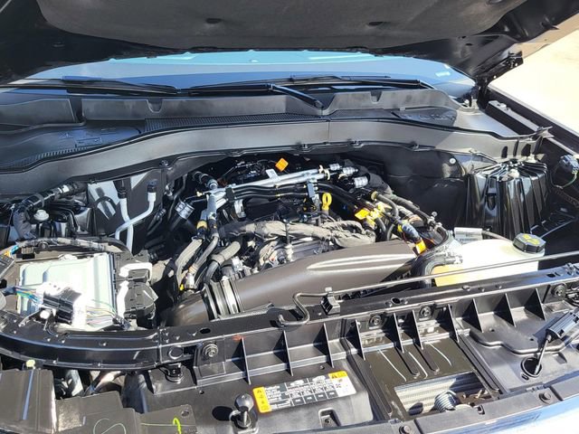 Used 2025 Ford Explorer Active image 29