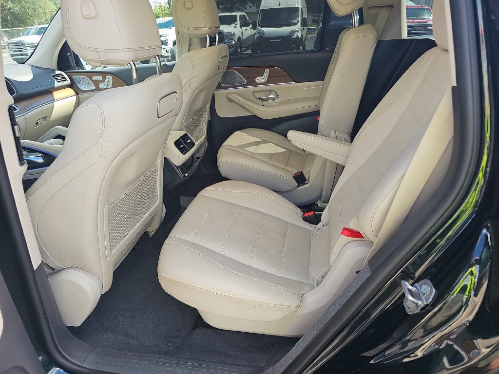 Used 2020 Mercedes-Benz GLS 450 4MATIC image 6