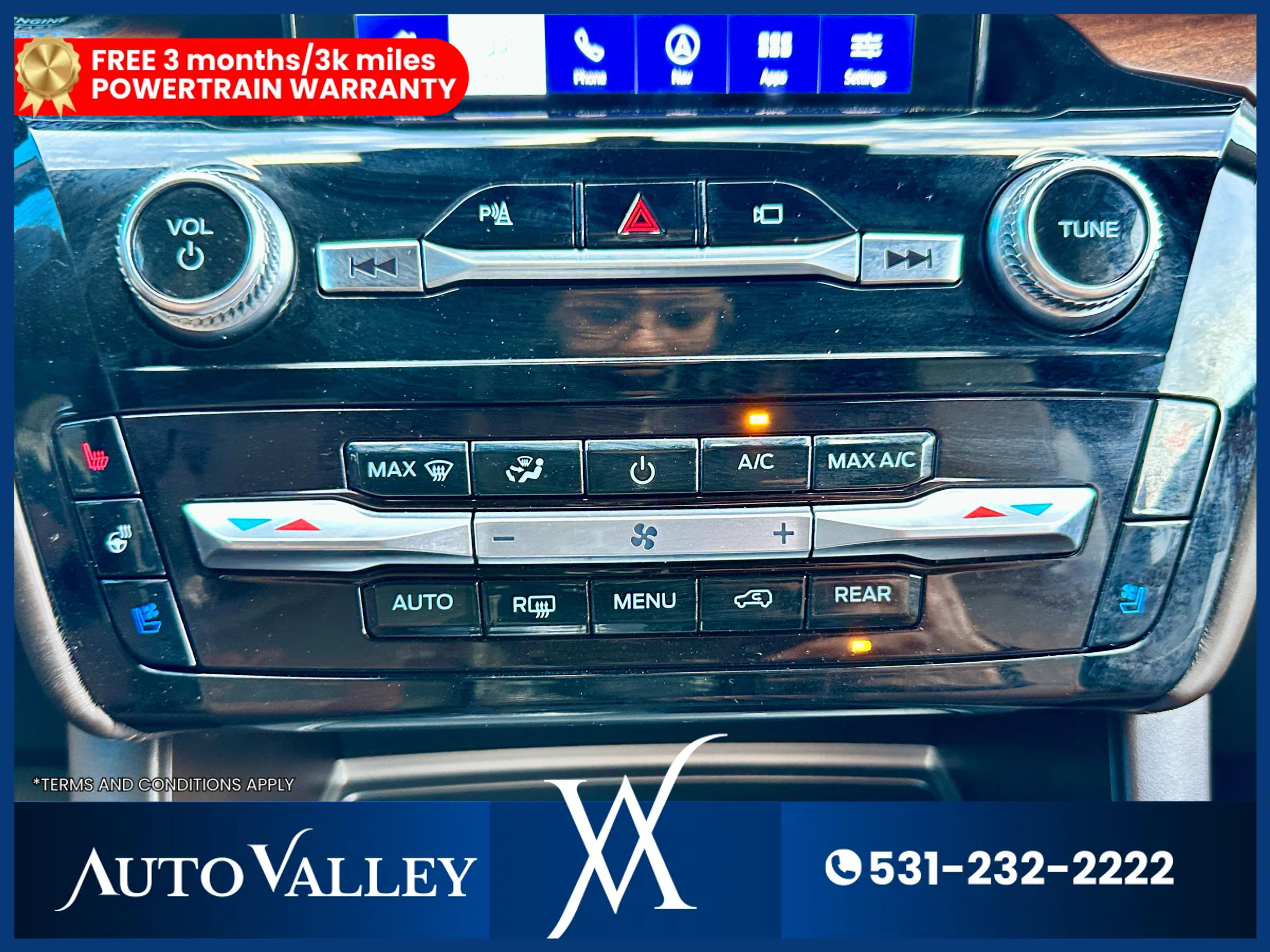 Used 2022 Ford Explorer King Ranch w/ Premium Technology Package image 43