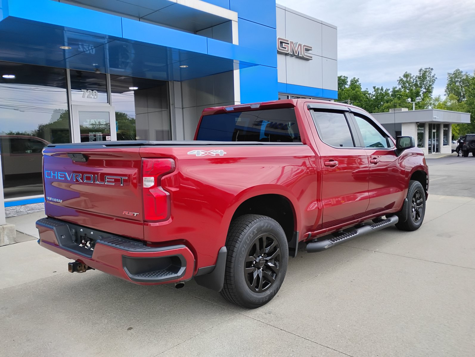 Used 2021 Chevrolet Silverado 1500 RST AWD/4WD image 7