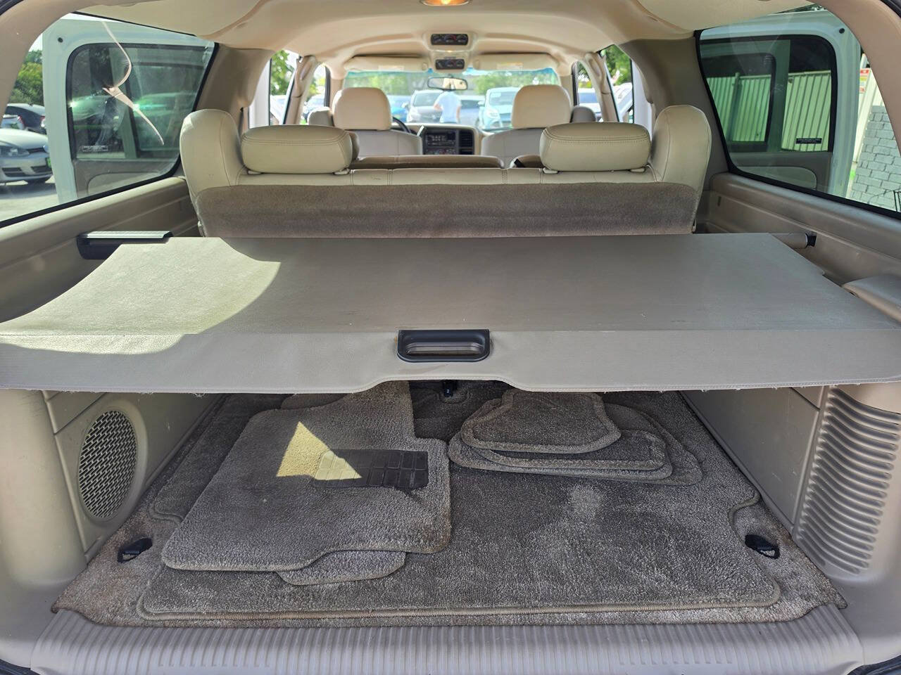 Used 2002 Chevrolet Suburban LS RWD image 23