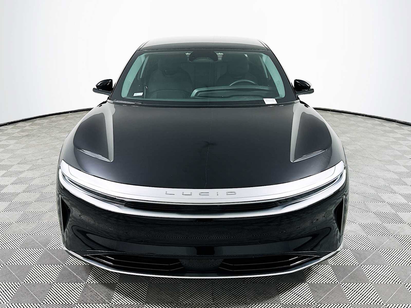 Used 2025 Lucid Air Pure RWD image 2