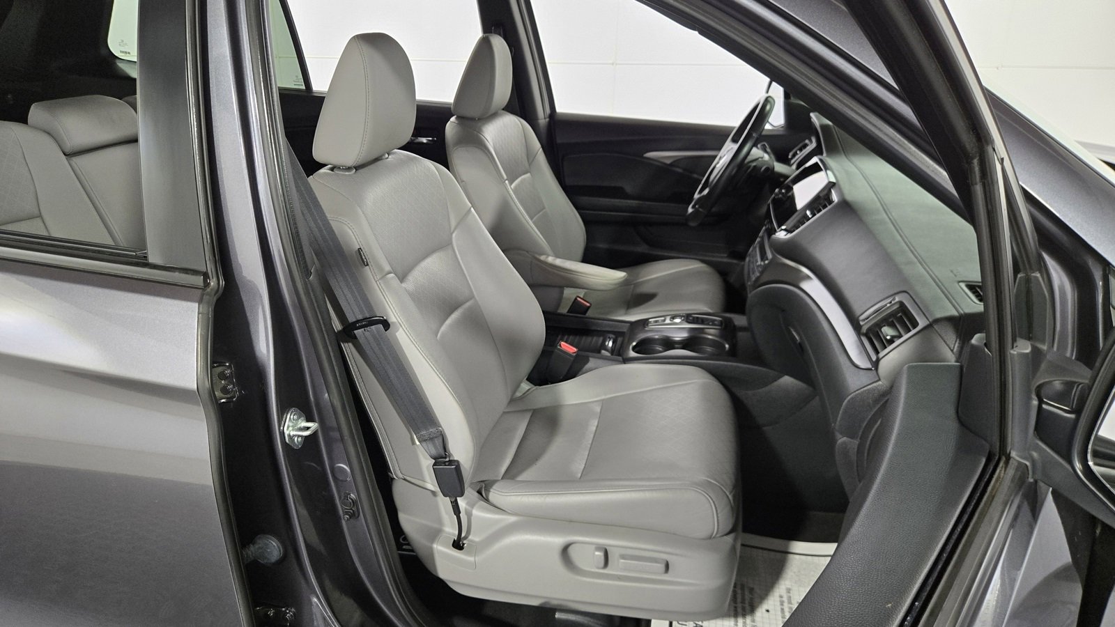 Used 2021 Honda Passport EX-L image 35