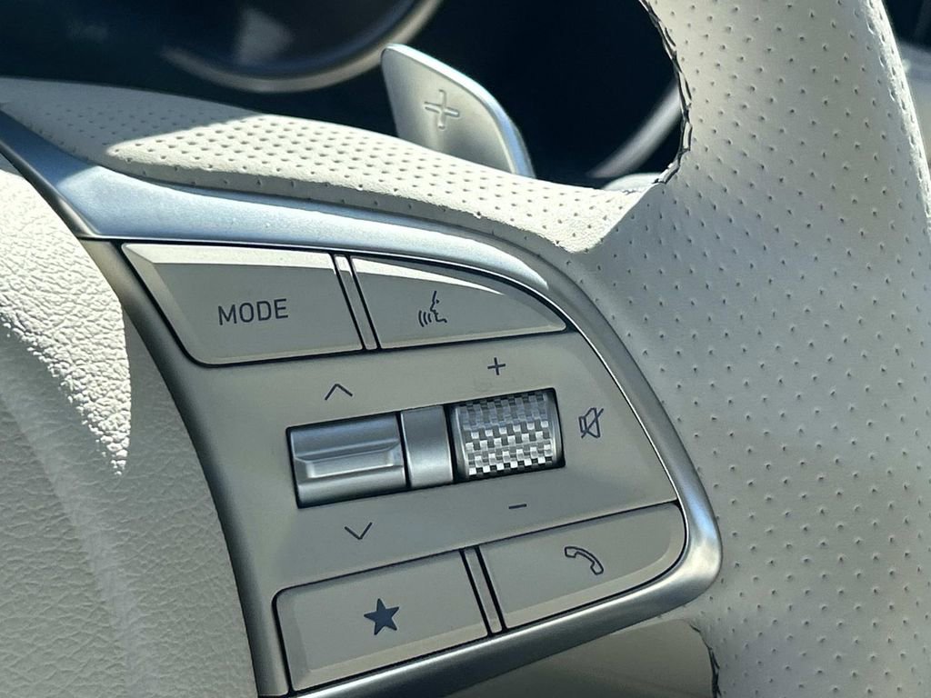 New 2026 Genesis G70 2.5T Prestige image 34