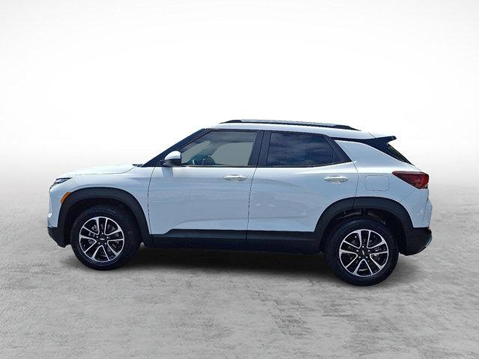 Used 2024 Chevrolet TrailBlazer LT w/ Driver Confidence Package image 37