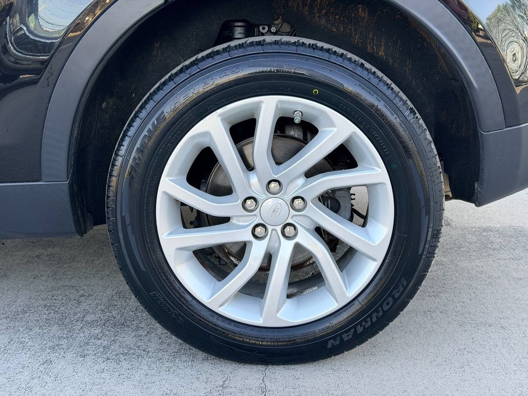 Used 2016 Land Rover Discovery Sport HSE AWD/4WD image 30