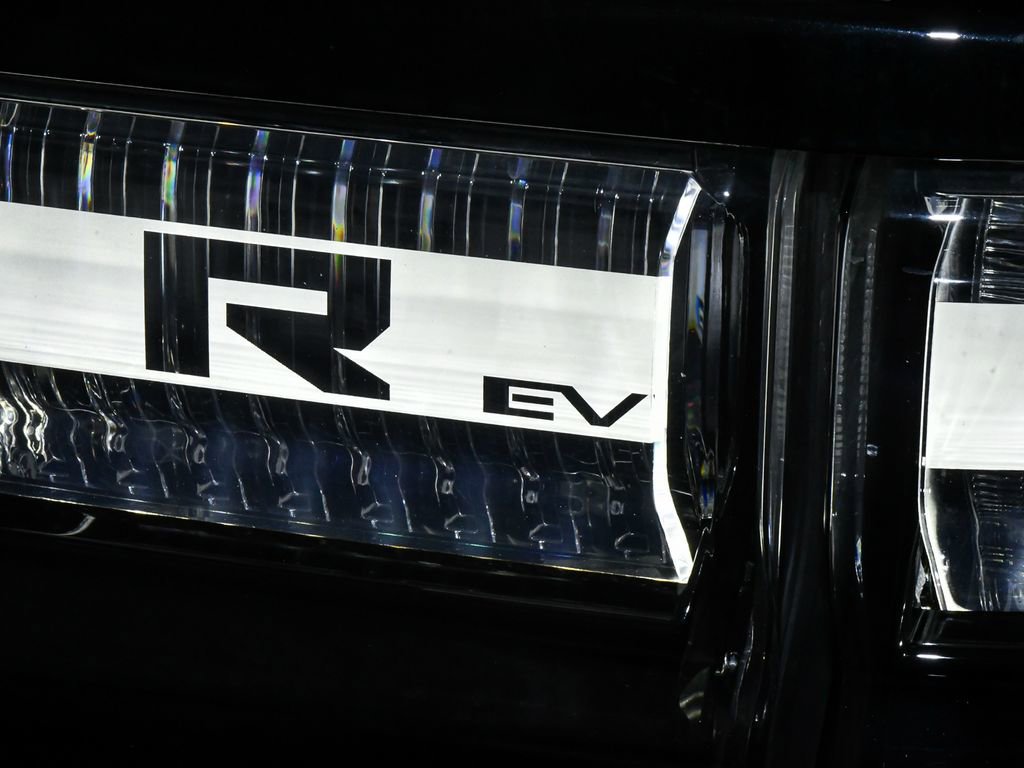 Used 2025 GMC Hummer EV 2X w/ Extreme Off-Road Package AWD/4WD image 95