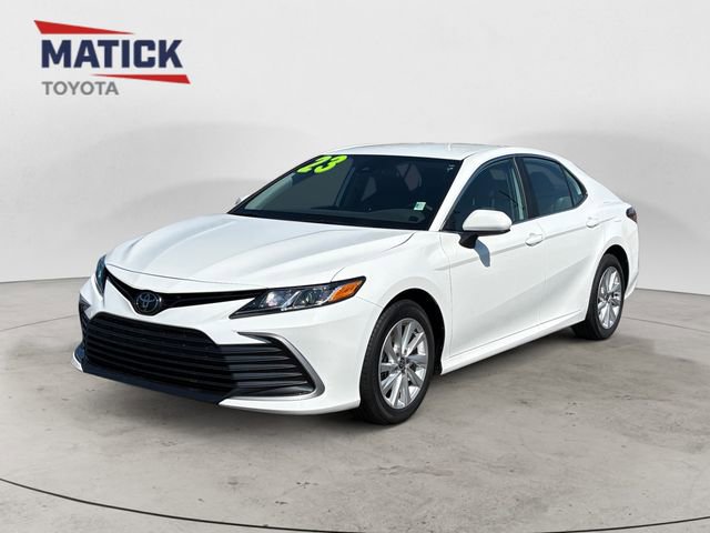 Used 2023 Toyota Camry LE image 3
