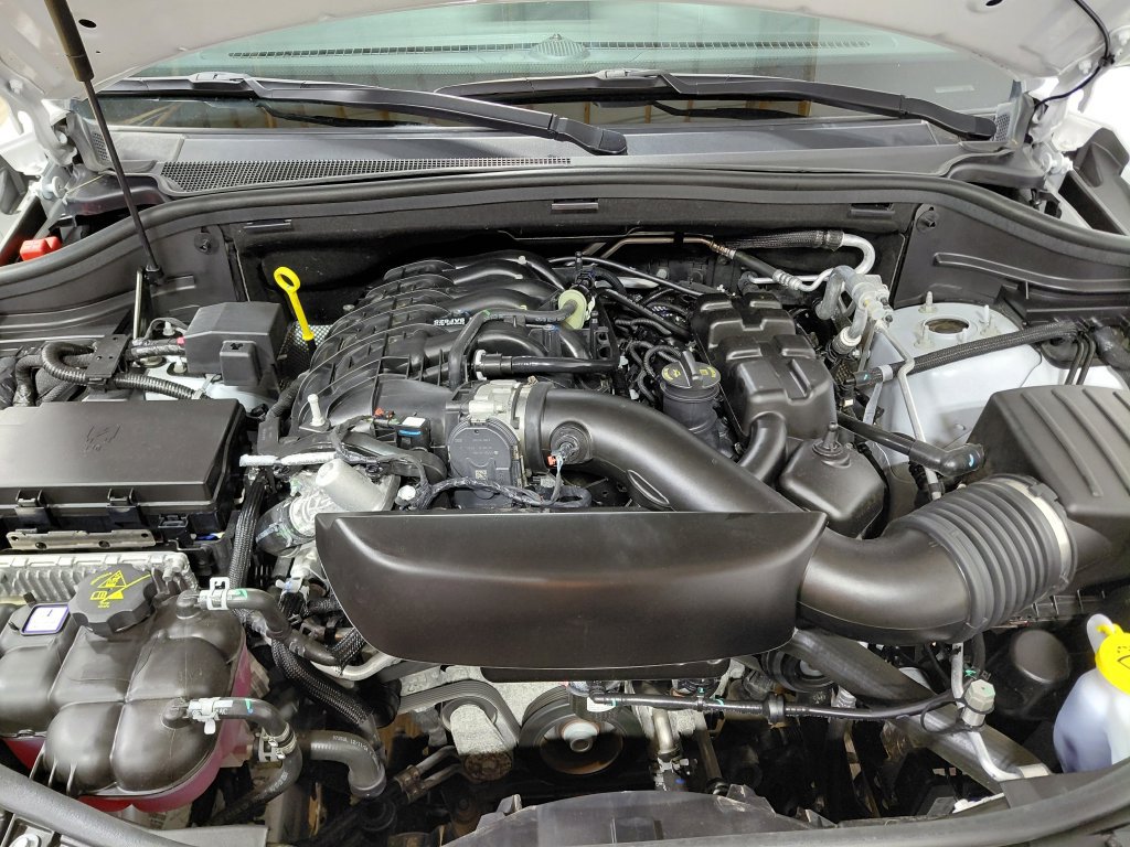 Used 2025 Dodge Durango GT AWD/4WD image 26