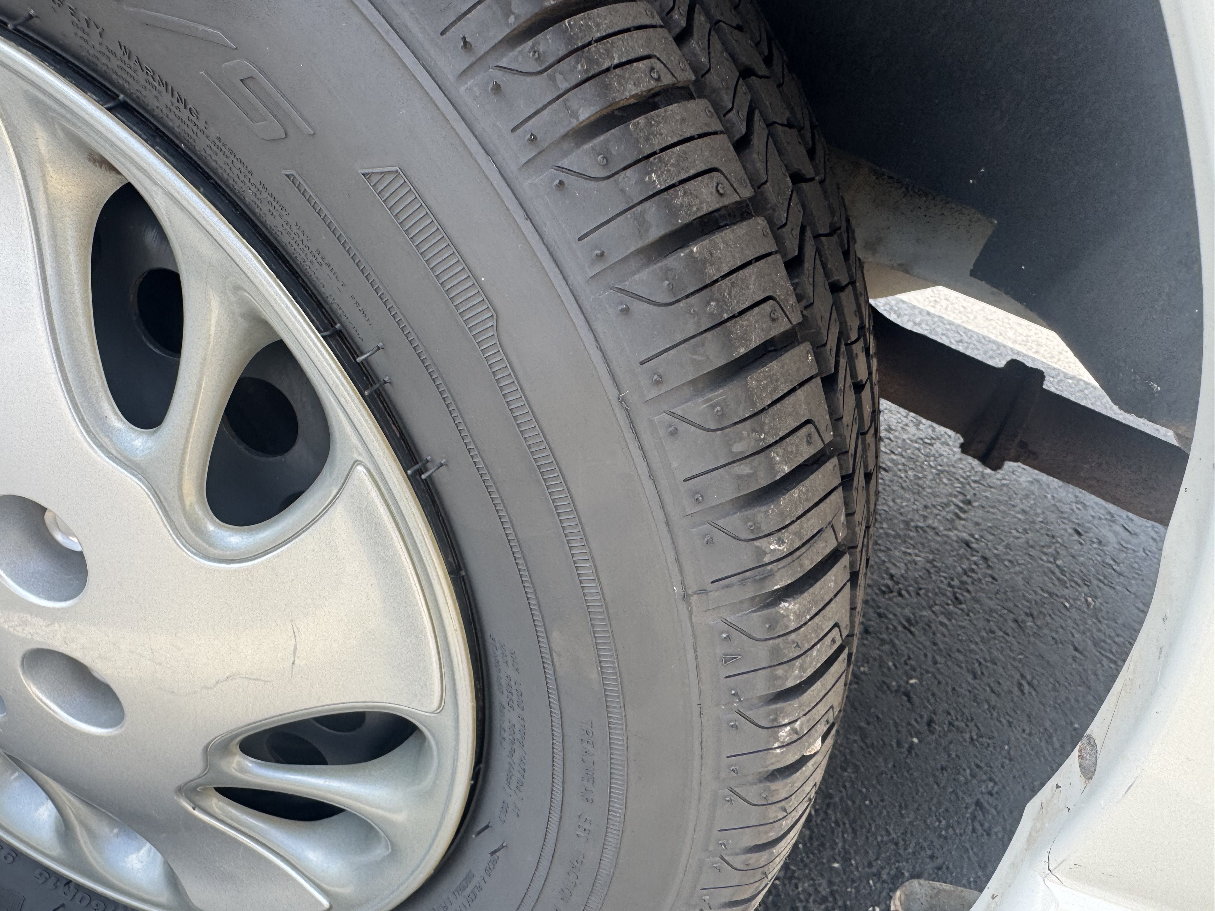 Used 1999 Chevrolet Malibu w/ Preferred Equipment Group 1 FWD image 10