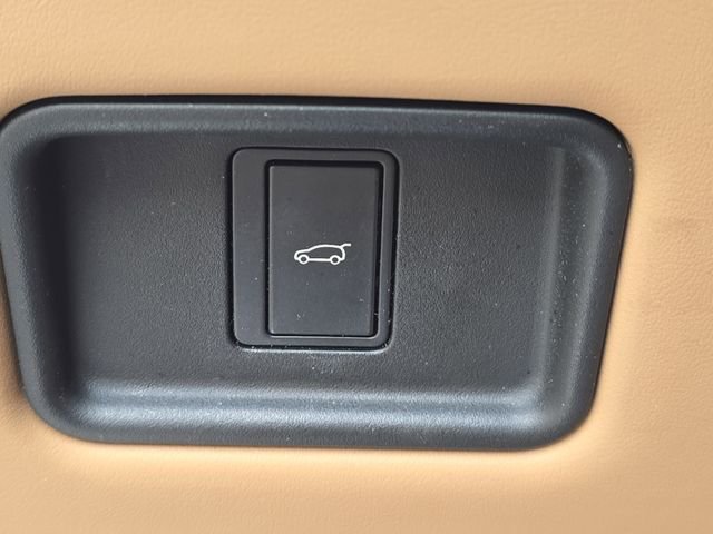 Certified 2023 Land Rover Range Rover Long Wheelbase SE image 27