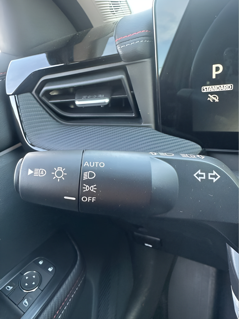 New 2026 Nissan Kicks SR FWD image 30