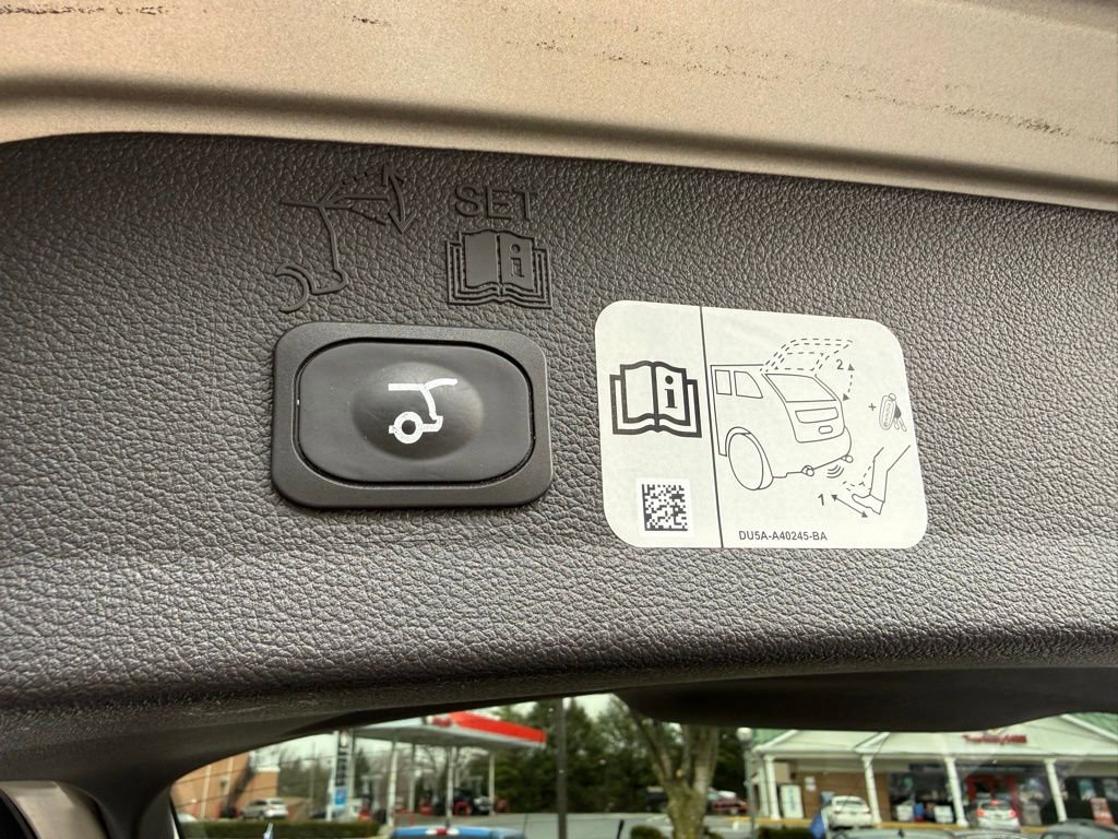 Used 2017 Ford Escape Titanium w/ Equipment Group 301A image 34