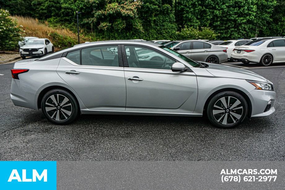 Used 2022 Nissan Altima 2.5 SV FWD image 9