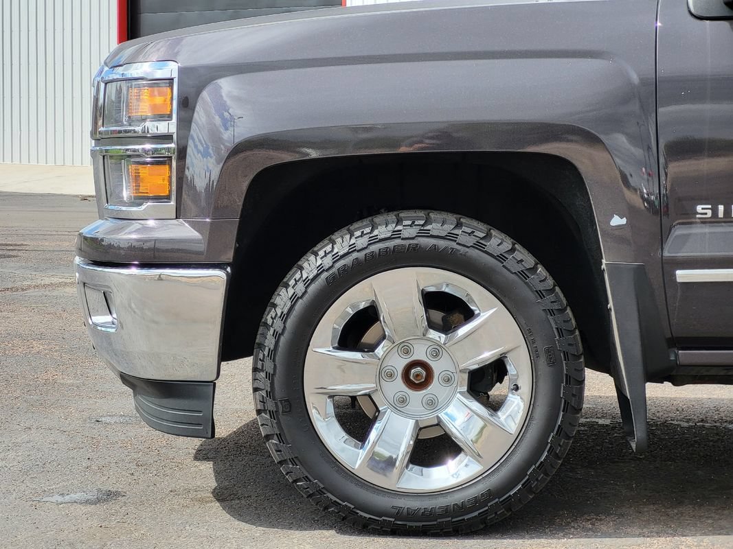 Used 2015 Chevrolet Silverado 1500 LTZ w/ LTZ Plus Package AWD/4WD image 11