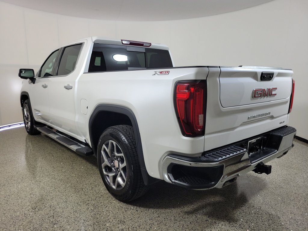 Used 2023 GMC Sierra 1500 SLT w/ SLT Premium Package AWD/4WD image 3