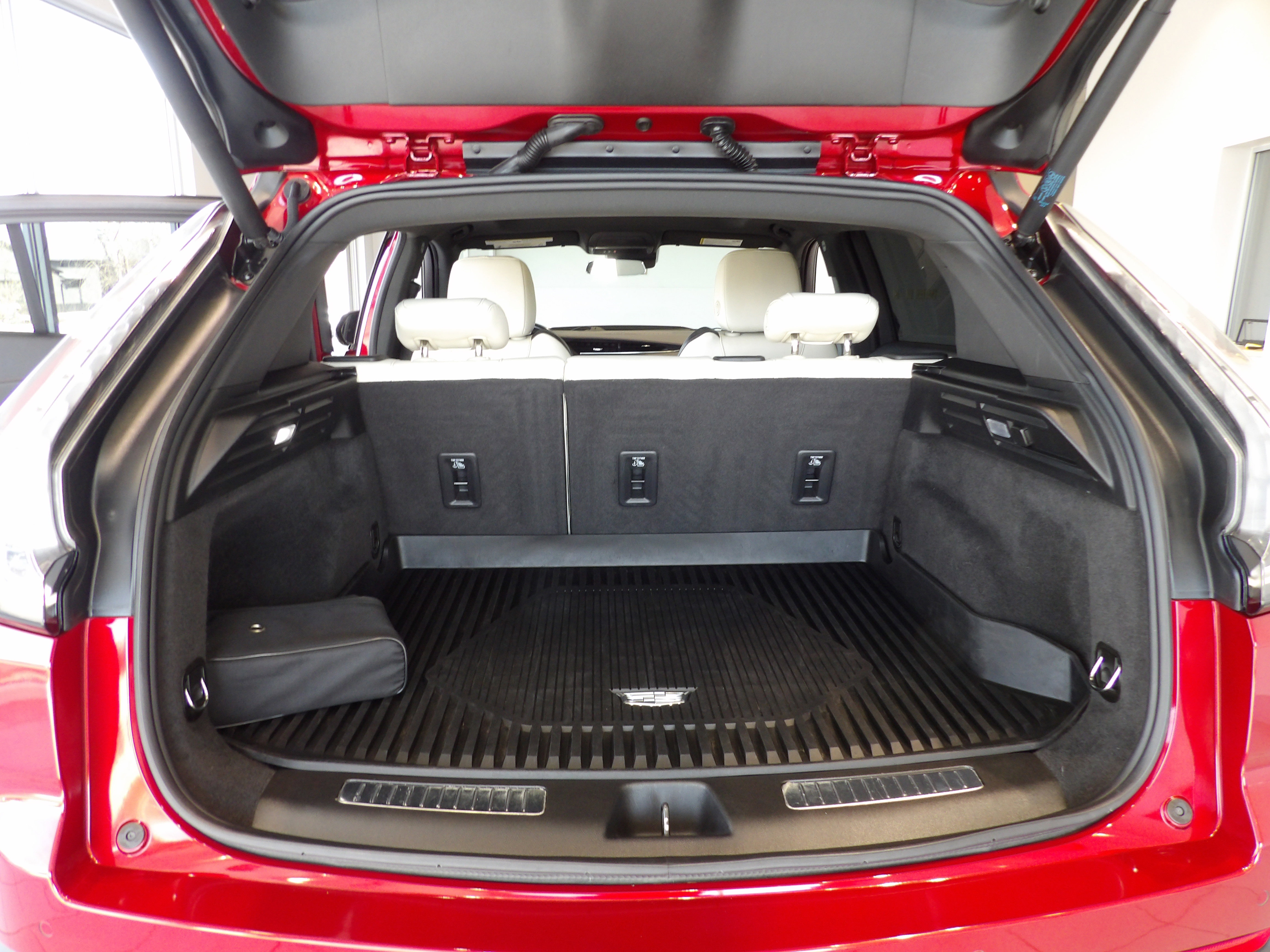 Used 2021 Cadillac XT4 Sport AWD/4WD image 18