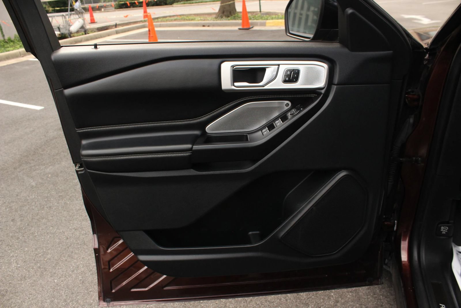 Used 2020 Ford Explorer ST w/ Premium Technology Package AWD/4WD image 15