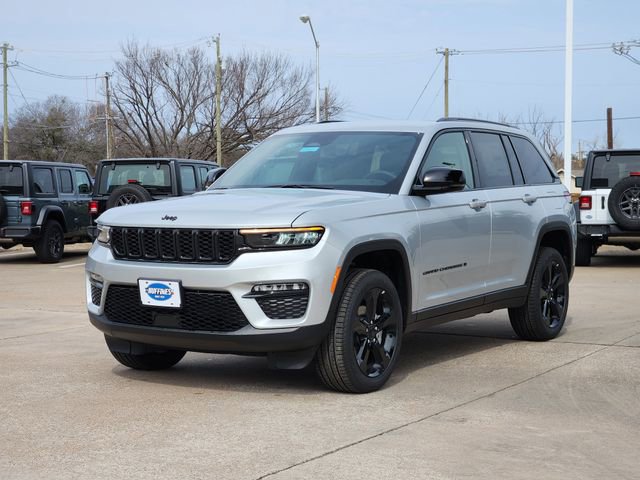 New 2025 Jeep Grand Cherokee Limited w/ Black Appearance Package RWD image 2