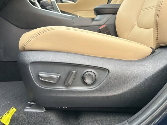 Used 2025 Toyota RAV4 XLE Premium image 22