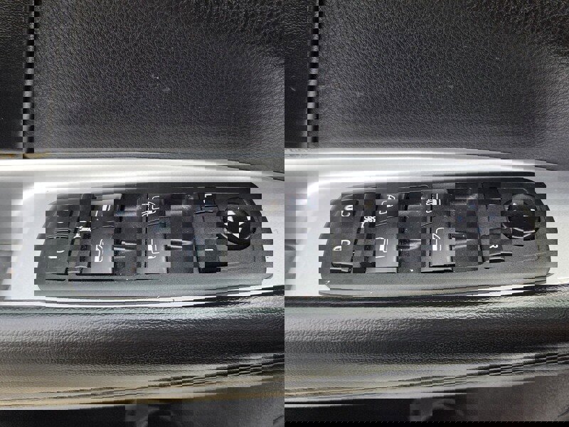 Used 2020 Dodge Journey SE w/ Blacktop Package image 17