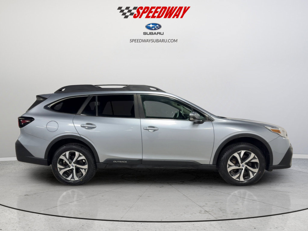 Used 2021 Subaru Outback Limited image 11