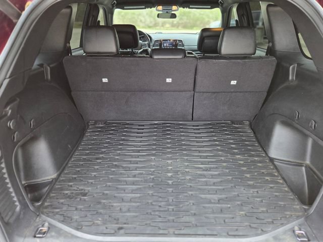 Used 2021 Jeep Grand Cherokee Laredo X image 5