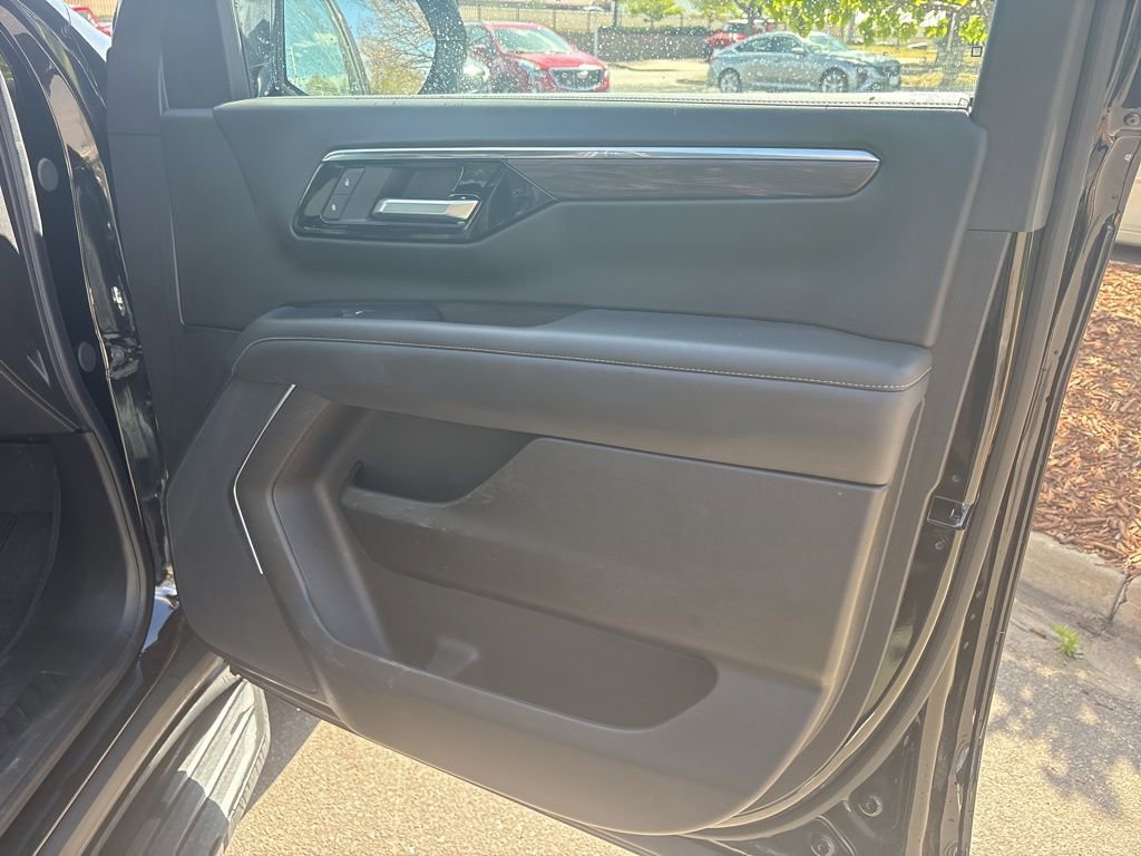 Used 2025 Chevrolet Suburban LS w/ Max Trailering Package AWD/4WD image 23