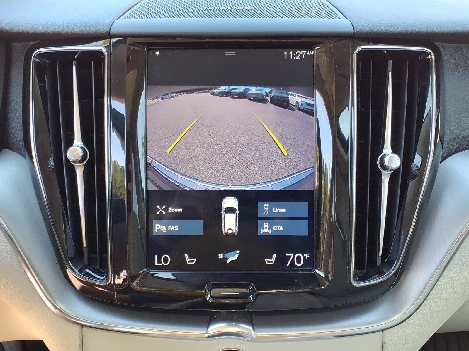 Used 2020 Volvo XC60 T5 Momentum FWD image 11