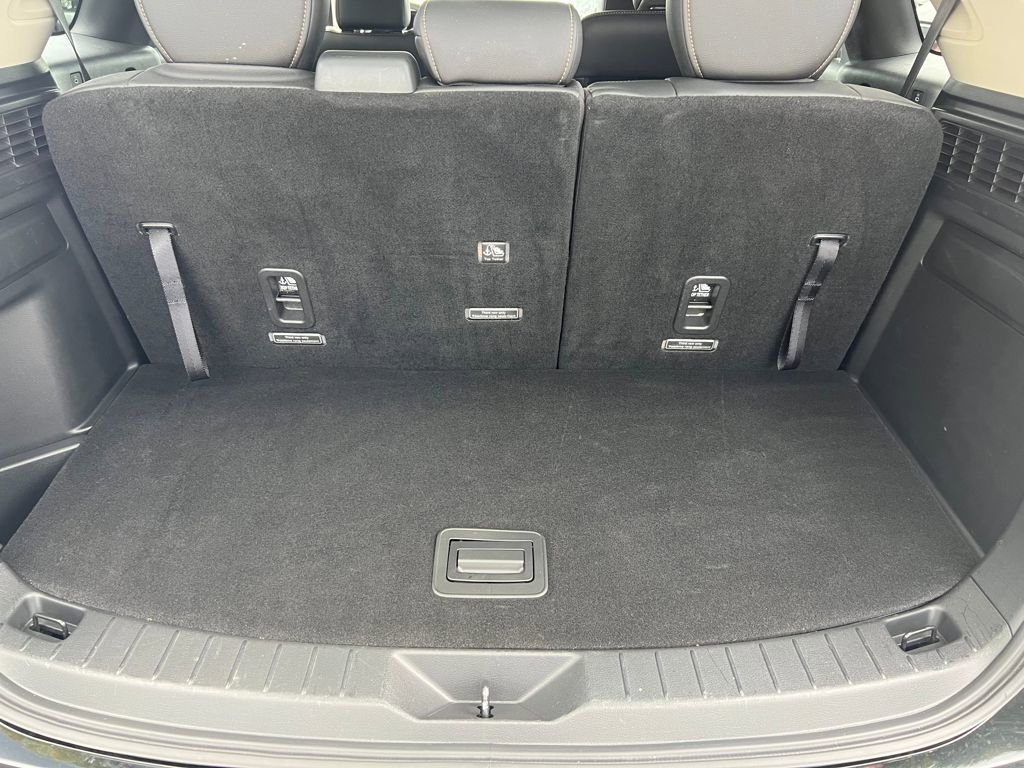 Used 2025 MAZDA CX-90 3.3 Turbo w/ Premium Sport Pkg image 19